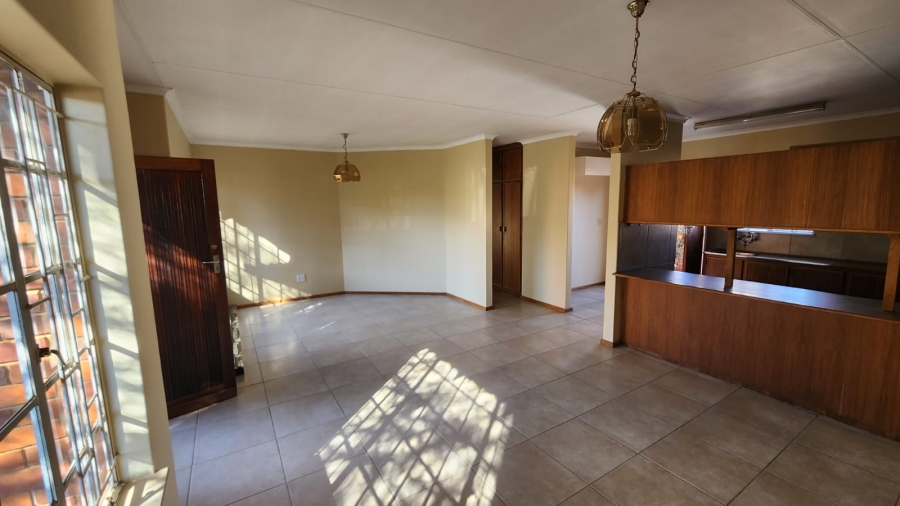 2 Bedroom Property for Sale in Langenhovenpark Free State